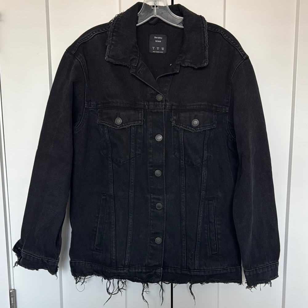 BershkaBlack Jean Jacket with Frayed Hem